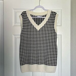 Black and white (cream) oversized houndstooth sweater vest